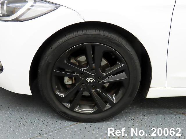  Hyundai / Avante Stock No. 20062